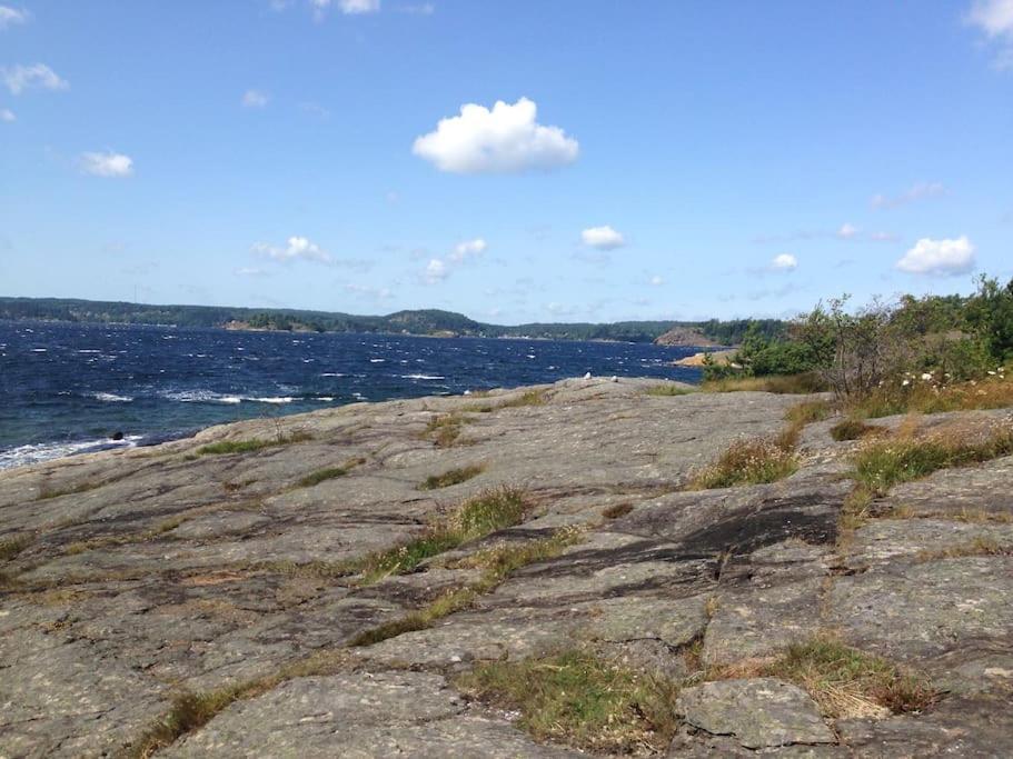 Apartment Right Next To The Golf Course And With The Ocean Just Around The Corner Ljungskile Esterno foto